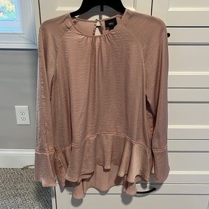 Mauve/blush polyester shirt. Women’s size medium